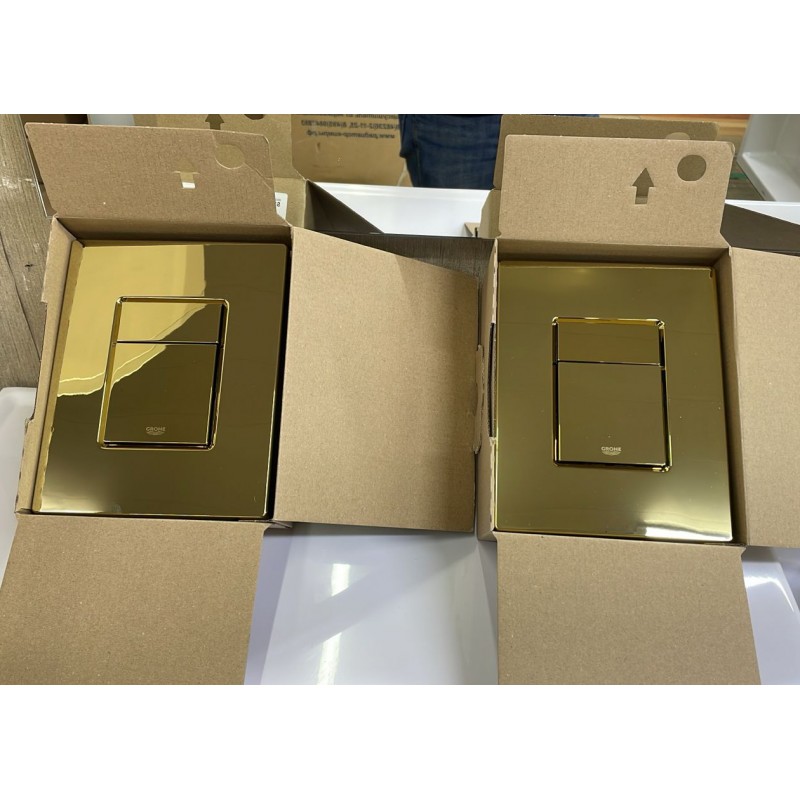 39102GL1 Инсталляция Grohe 38772GL1 в комплекте с унитазом безободковым (золотая глянцевая кнопка)