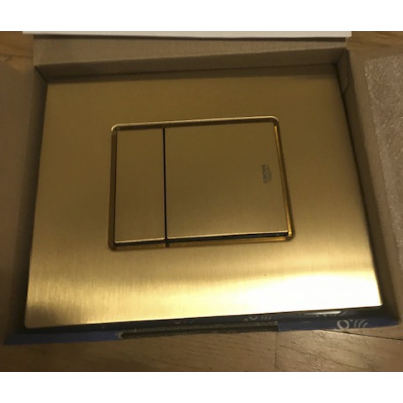 39102GN1 Инсталляция Grohe 38772GN1 в комплекте с унитазом безободковым (золотая матовая кнопка)